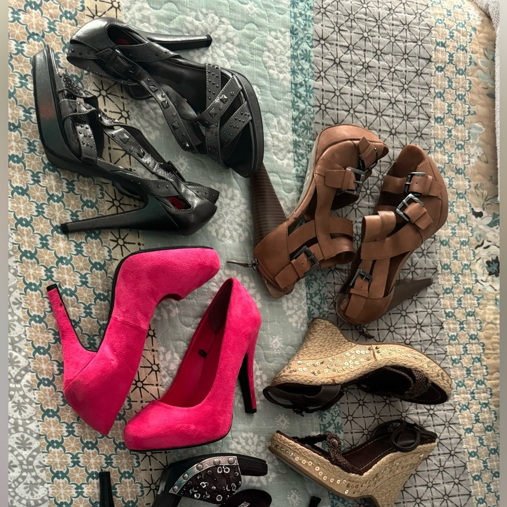 BUNDLE - 5 pairs of like new heels!!